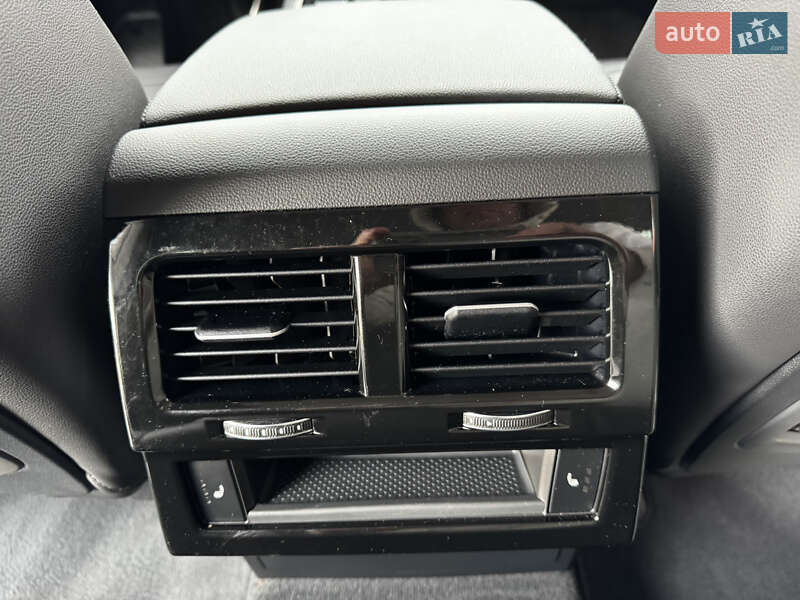 Позашляховик / Кросовер Volkswagen Touareg 2020 в Києві фото 31 Позашляховик / Кросовер Volkswagen Touareg 2020 в Києві