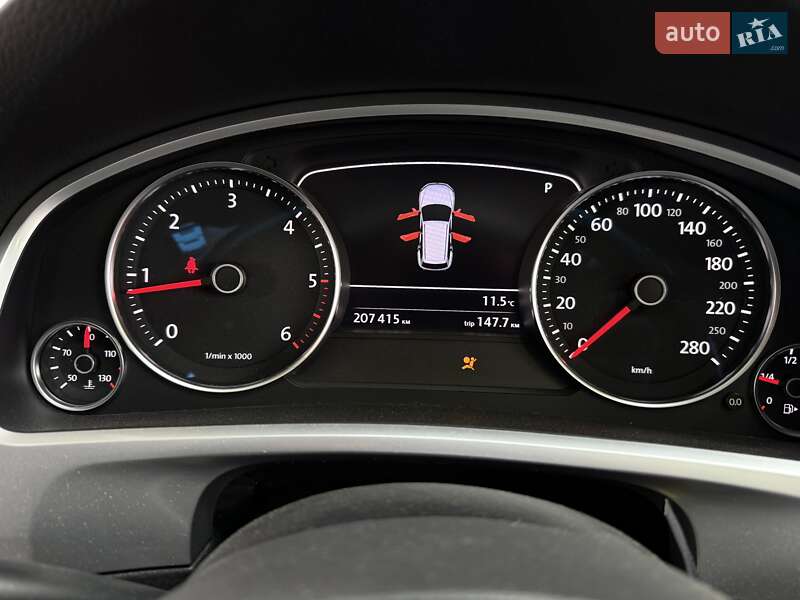 Внедорожник / Кроссовер Volkswagen Touareg 2012 в Днепре фото 20 Внедорожник / Кроссовер Volkswagen Touareg 2012 в Днепре