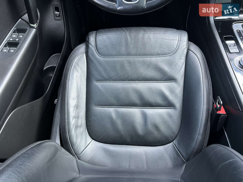 Позашляховик / Кросовер Volkswagen Touareg 2016 в Києві фото 26 Позашляховик / Кросовер Volkswagen Touareg 2016 в Києві