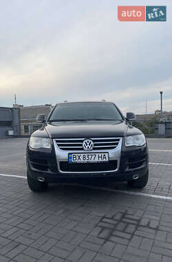 Внедорожник / Кроссовер Volkswagen Touareg 2007 в Хмельницком
