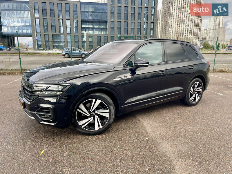 Позашляховик / Кросовер Volkswagen Touareg 2020 в Києві фото 23 Позашляховик / Кросовер Volkswagen Touareg 2020 в Києві