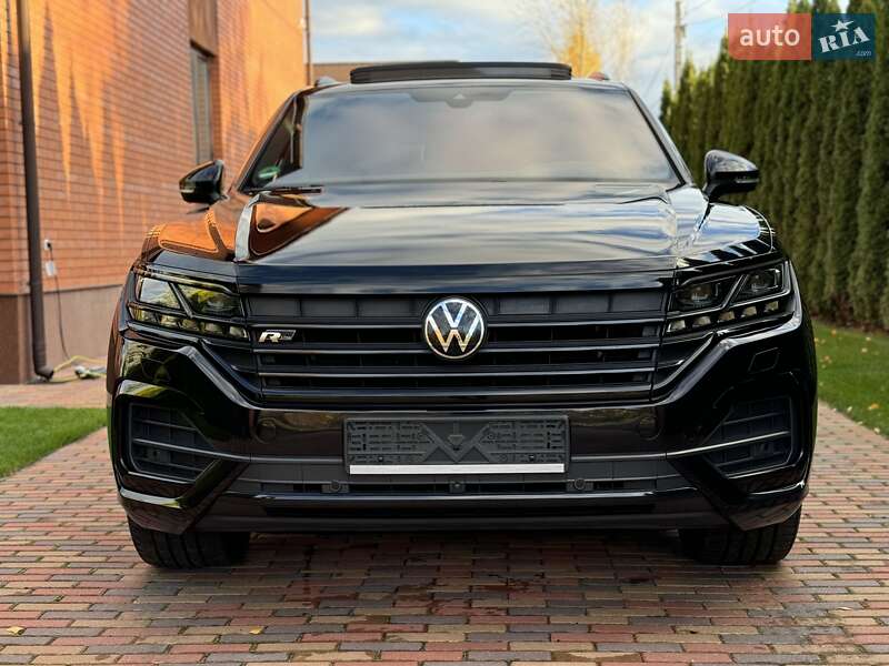 Позашляховик / Кросовер Volkswagen Touareg 2021 в Києві