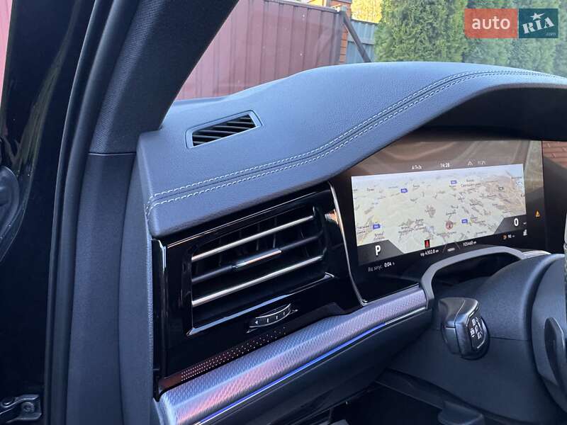 Позашляховик / Кросовер Volkswagen Touareg 2021 в Києві