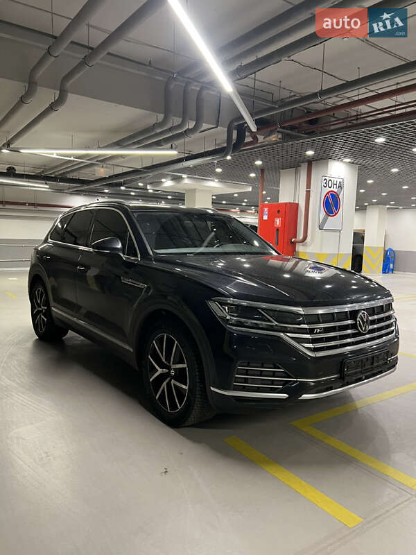 Внедорожник / Кроссовер Volkswagen Touareg 2022 в Киеве фото 6 Внедорожник / Кроссовер Volkswagen Touareg 2022 в Киеве