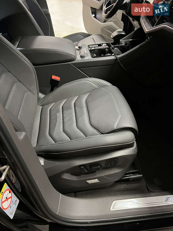 Внедорожник / Кроссовер Volkswagen Touareg 2022 в Киеве фото 16 Внедорожник / Кроссовер Volkswagen Touareg 2022 в Киеве