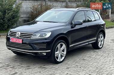 Позашляховик / Кросовер Volkswagen Touareg 2016 в Рівному