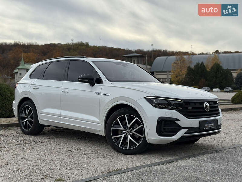 Позашляховик / Кросовер Volkswagen Touareg 2019 в Дніпрі