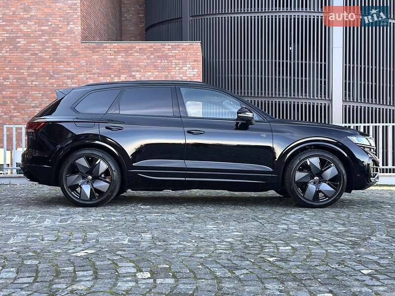 Внедорожник / Кроссовер Volkswagen Touareg 2025 в Днепре