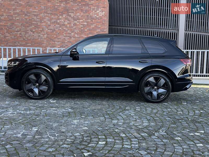 Внедорожник / Кроссовер Volkswagen Touareg 2025 в Днепре