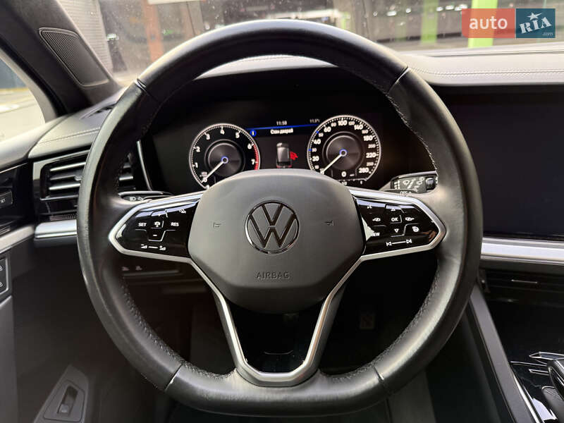 Внедорожник / Кроссовер Volkswagen Touareg 2020 в Киеве фото 15 Внедорожник / Кроссовер Volkswagen Touareg 2020 в Киеве