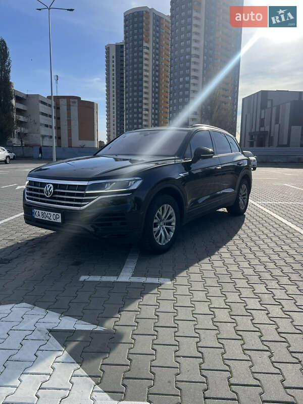 Внедорожник / Кроссовер Volkswagen Touareg 2019 в Киеве фото 2 Внедорожник / Кроссовер Volkswagen Touareg 2019 в Киеве