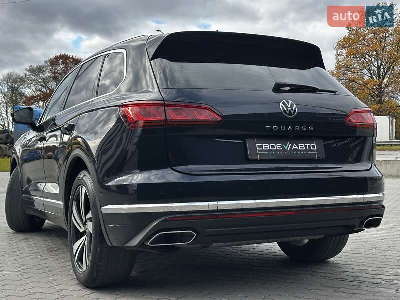 Позашляховик / Кросовер Volkswagen Touareg 2021 в Львові