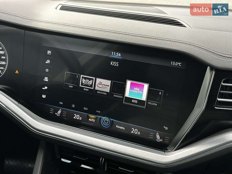 Позашляховик / Кросовер Volkswagen Touareg 2021 в Львові