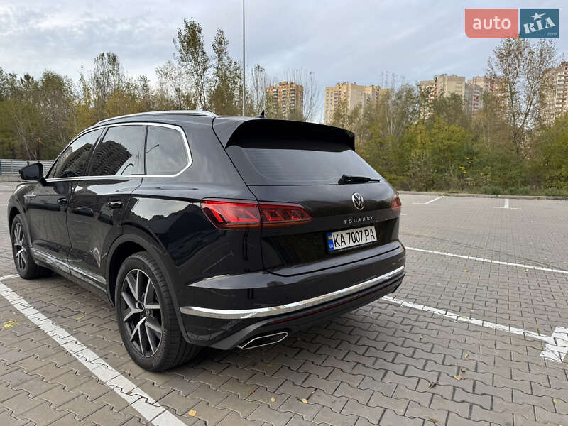 Внедорожник / Кроссовер Volkswagen Touareg 2022 в Киеве