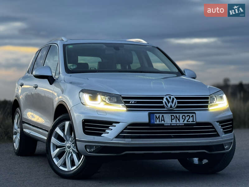 Внедорожник / Кроссовер Volkswagen Touareg 2015 в Дрогобыче