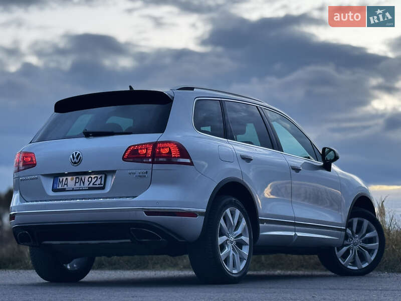 Внедорожник / Кроссовер Volkswagen Touareg 2015 в Дрогобыче