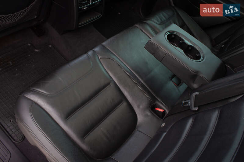 Внедорожник / Кроссовер Volkswagen Touareg 2013 в Нововолынске фото 52 Внедорожник / Кроссовер Volkswagen Touareg 2013 в Нововолынске