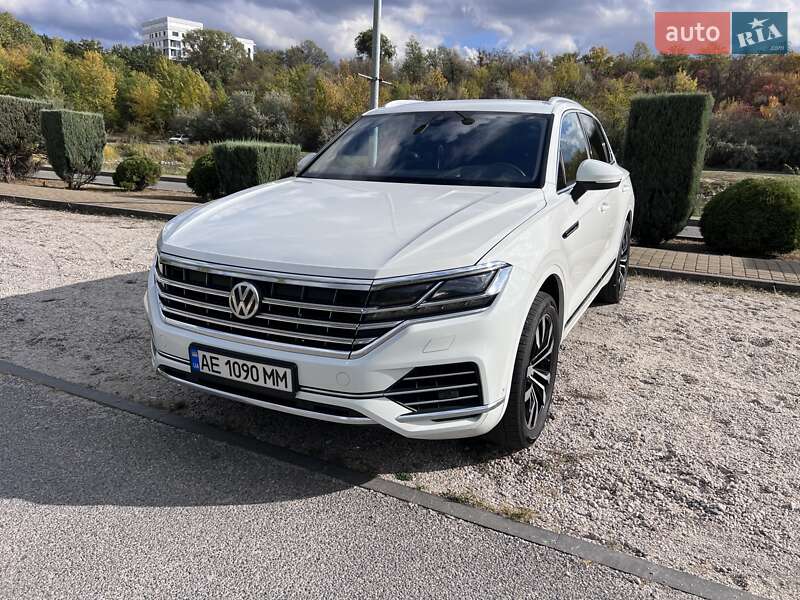 Внедорожник / Кроссовер Volkswagen Touareg 2018 в Днепре фото 2 Внедорожник / Кроссовер Volkswagen Touareg 2018 в Днепре