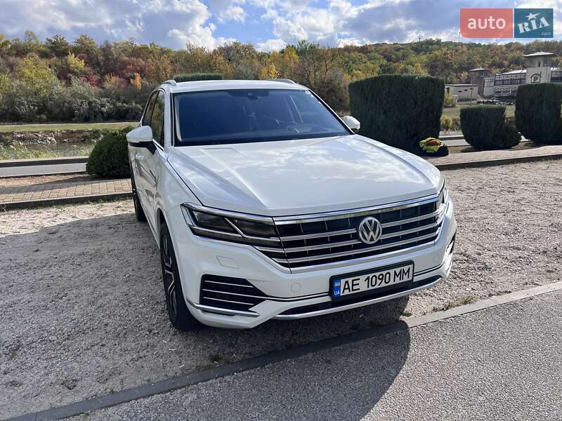 Внедорожник / Кроссовер Volkswagen Touareg 2018 в Днепре фото 15 Внедорожник / Кроссовер Volkswagen Touareg 2018 в Днепре