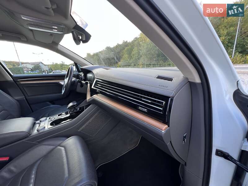 Внедорожник / Кроссовер Volkswagen Touareg 2018 в Днепре фото 30 Внедорожник / Кроссовер Volkswagen Touareg 2018 в Днепре
