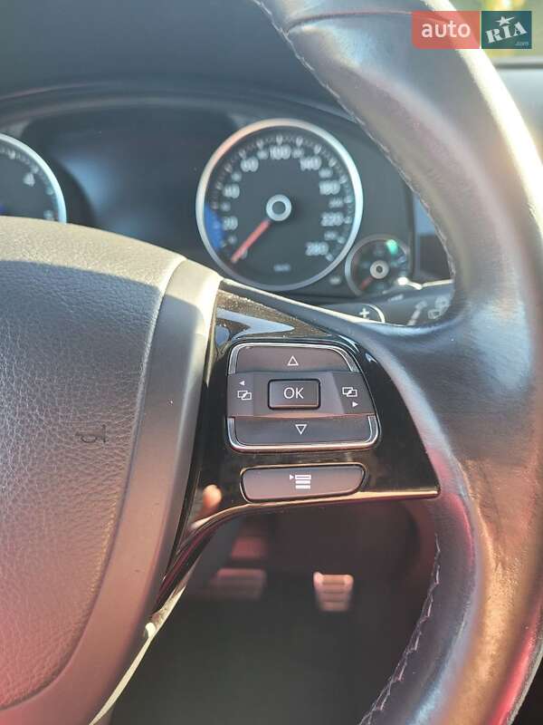 Внедорожник / Кроссовер Volkswagen Touareg 2010 в Одессе