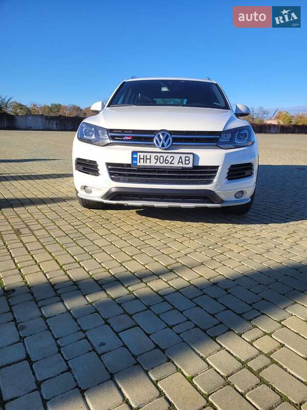 Внедорожник / Кроссовер Volkswagen Touareg 2010 в Одессе