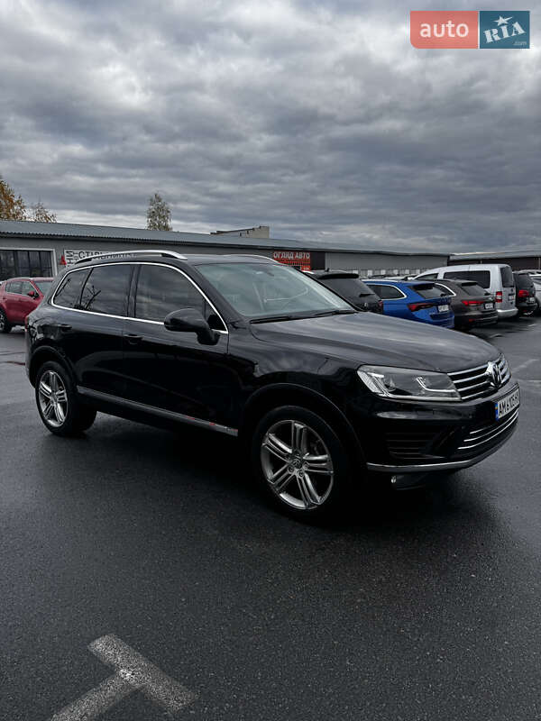 Внедорожник / Кроссовер Volkswagen Touareg 2015 в Киеве фото 12 Внедорожник / Кроссовер Volkswagen Touareg 2015 в Киеве