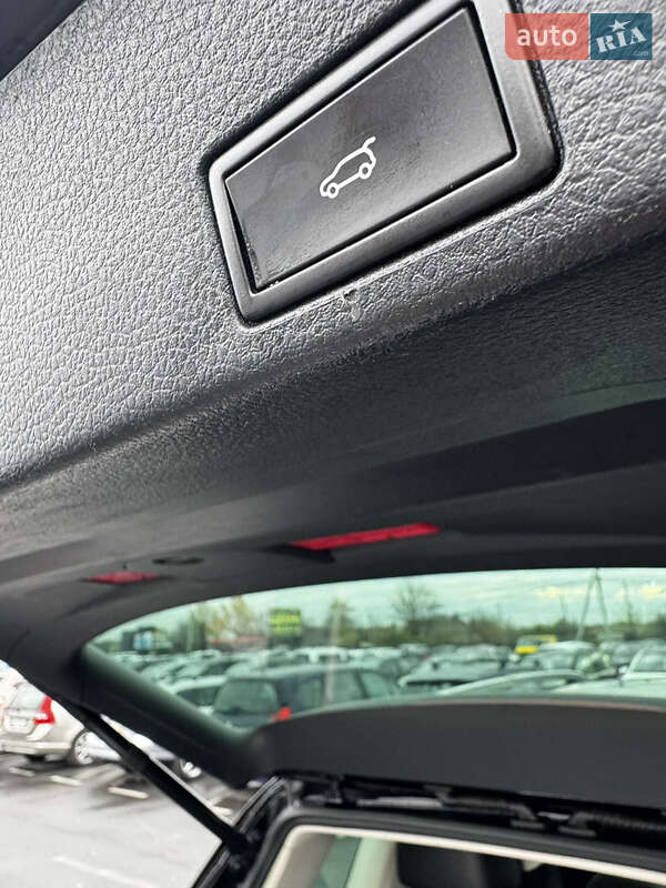 Внедорожник / Кроссовер Volkswagen Touareg 2015 в Киеве фото 15 Внедорожник / Кроссовер Volkswagen Touareg 2015 в Киеве