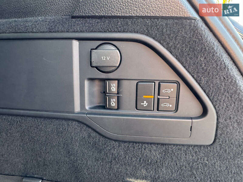 Внедорожник / Кроссовер Volkswagen Touareg 2016 в Коростышеве фото 27 Внедорожник / Кроссовер Volkswagen Touareg 2016 в Коростышеве