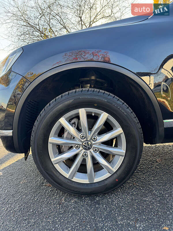 Внедорожник / Кроссовер Volkswagen Touareg 2016 в Коростышеве фото 29 Внедорожник / Кроссовер Volkswagen Touareg 2016 в Коростышеве