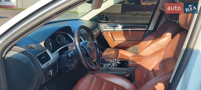 Внедорожник / Кроссовер Volkswagen Touareg 2017 в Броварах