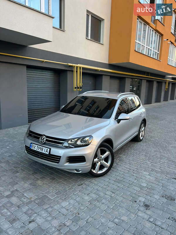 Внедорожник / Кроссовер Volkswagen Touareg 2010 в Виннице