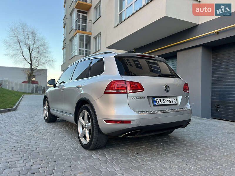 Внедорожник / Кроссовер Volkswagen Touareg 2010 в Виннице