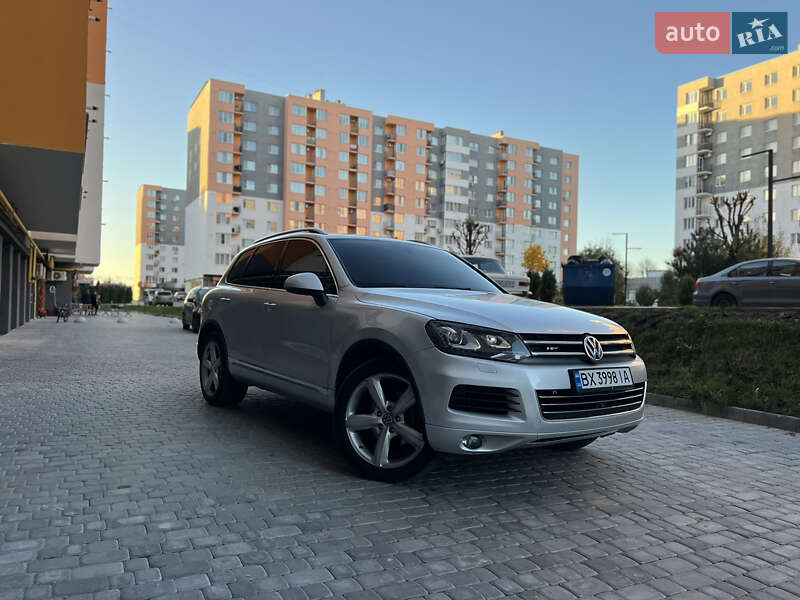 Внедорожник / Кроссовер Volkswagen Touareg 2010 в Виннице