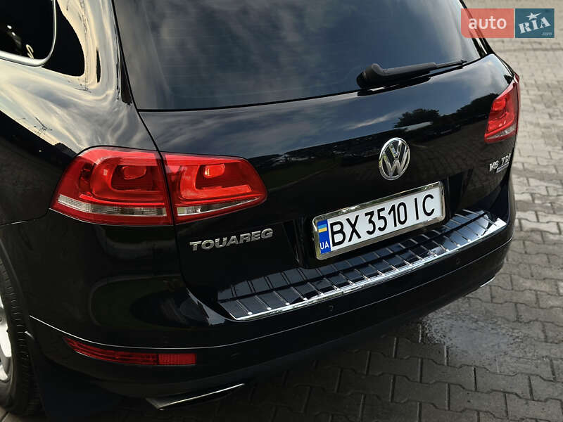 Внедорожник / Кроссовер Volkswagen Touareg 2010 в Хмельницком