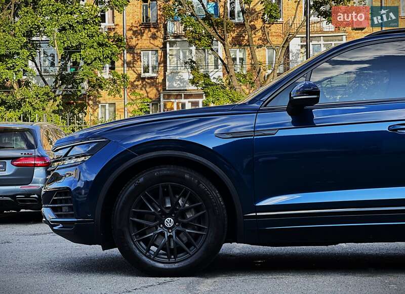 Позашляховик / Кросовер Volkswagen Touareg 2019 в Києві фото 11 Позашляховик / Кросовер Volkswagen Touareg 2019 в Києві