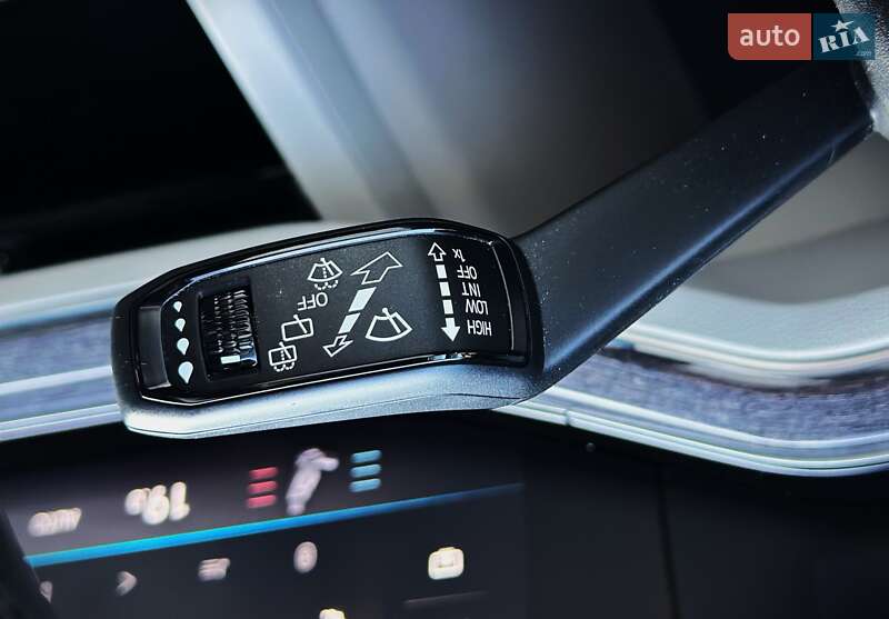 Позашляховик / Кросовер Volkswagen Touareg 2019 в Києві фото 37 Позашляховик / Кросовер Volkswagen Touareg 2019 в Києві