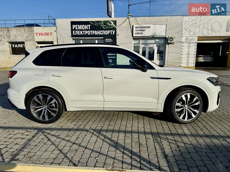 Внедорожник / Кроссовер Volkswagen Touareg 2020 в Черновцах