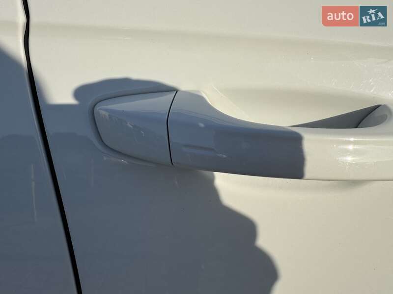 Внедорожник / Кроссовер Volkswagen Touareg 2020 в Черновцах