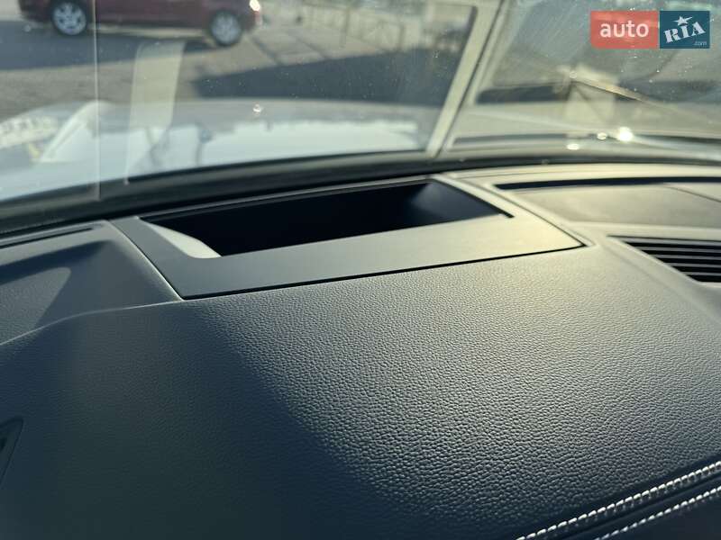 Внедорожник / Кроссовер Volkswagen Touareg 2020 в Черновцах