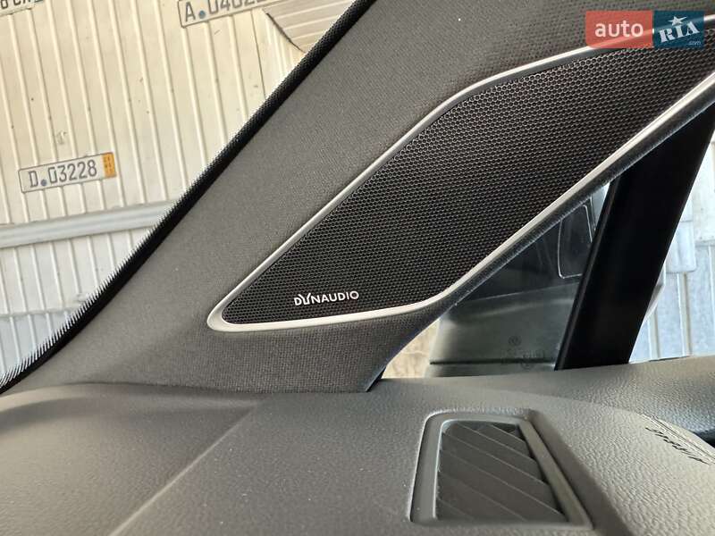 Внедорожник / Кроссовер Volkswagen Touareg 2020 в Черновцах