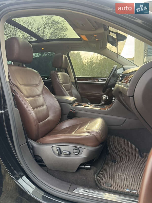 Внедорожник / Кроссовер Volkswagen Touareg 2011 в Ужгороде фото 49 Внедорожник / Кроссовер Volkswagen Touareg 2011 в Ужгороде
