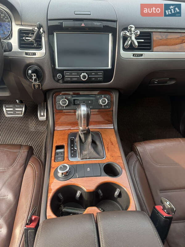 Внедорожник / Кроссовер Volkswagen Touareg 2011 в Ужгороде фото 50 Внедорожник / Кроссовер Volkswagen Touareg 2011 в Ужгороде