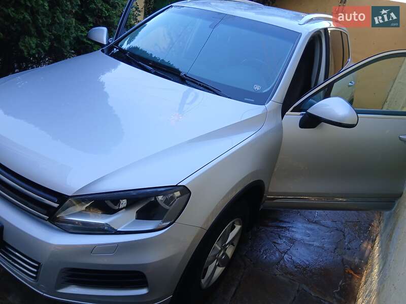 Внедорожник / Кроссовер Volkswagen Touareg 2012 в Одессе