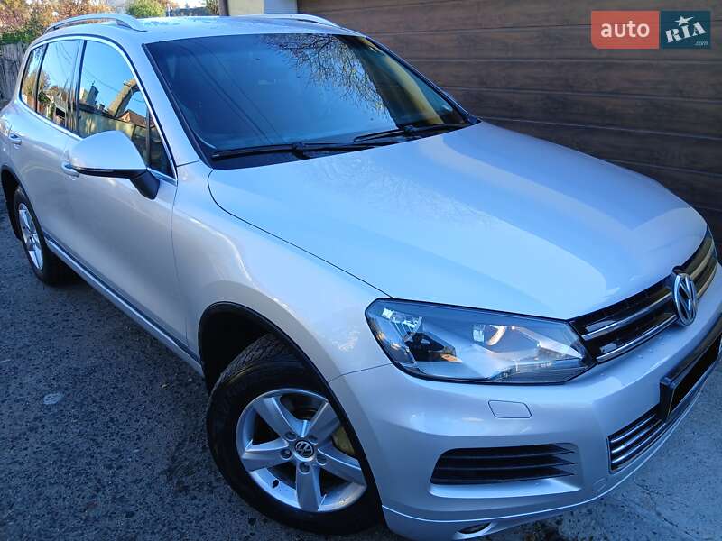 Внедорожник / Кроссовер Volkswagen Touareg 2012 в Одессе