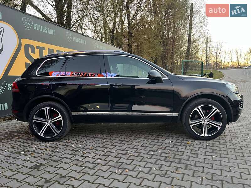 Внедорожник / Кроссовер Volkswagen Touareg 2010 в Хмельницком