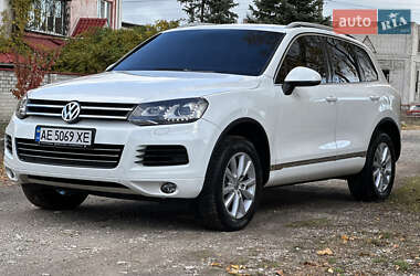 Позашляховик / Кросовер Volkswagen Touareg 2014 в Дніпрі