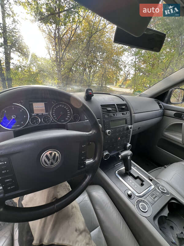 Внедорожник / Кроссовер Volkswagen Touareg 2004 в Днепре фото 13 Внедорожник / Кроссовер Volkswagen Touareg 2004 в Днепре