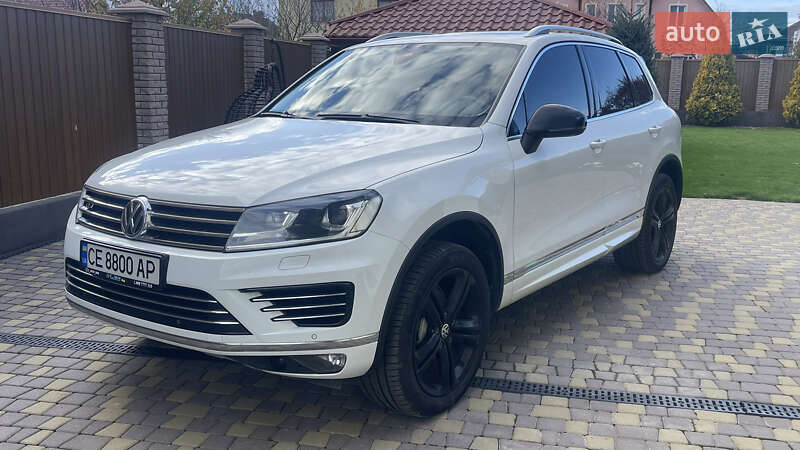 Внедорожник / Кроссовер Volkswagen Touareg 2017 в Черновцах