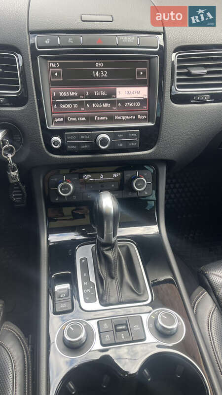 Внедорожник / Кроссовер Volkswagen Touareg 2017 в Черновцах